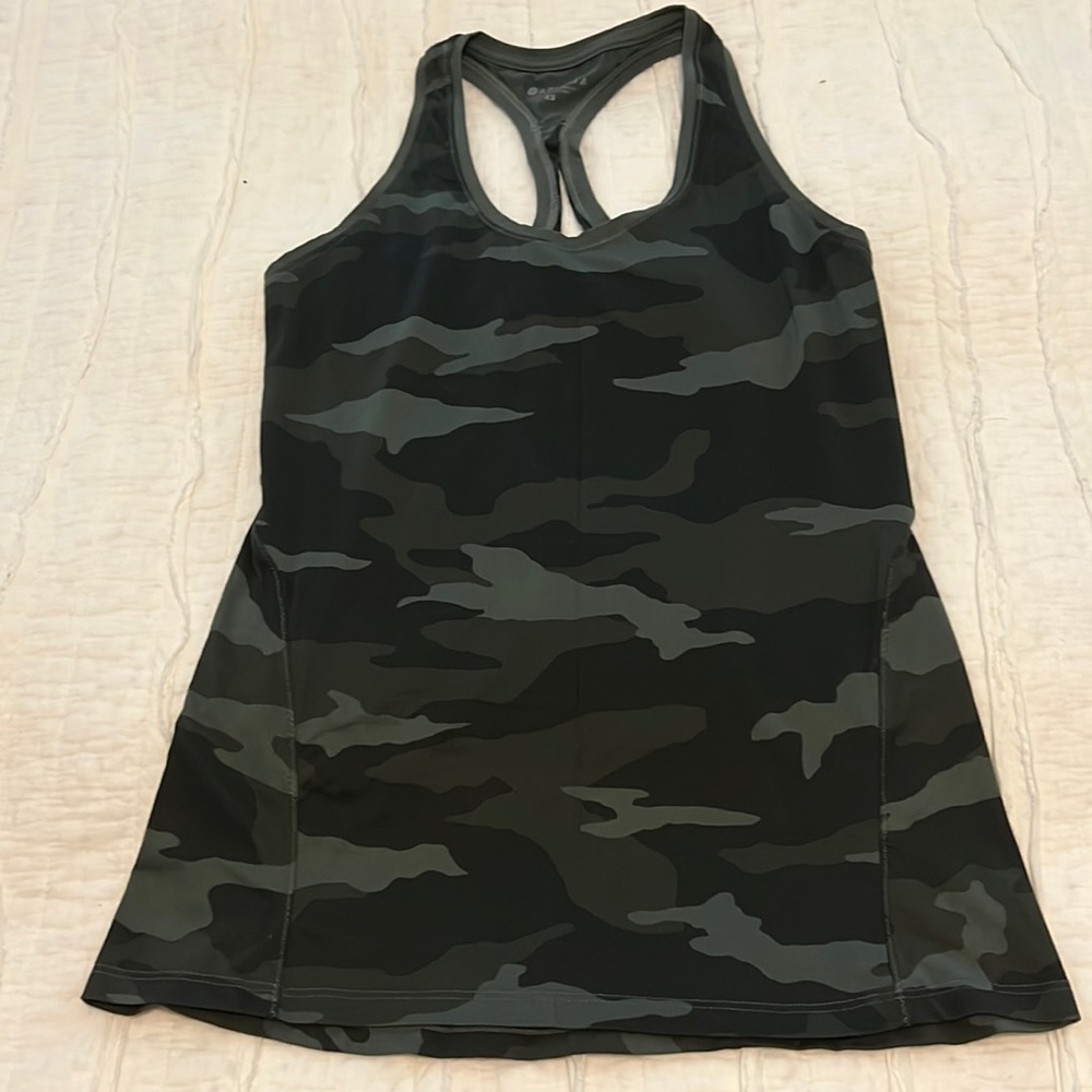 Athleta scoop neck tank